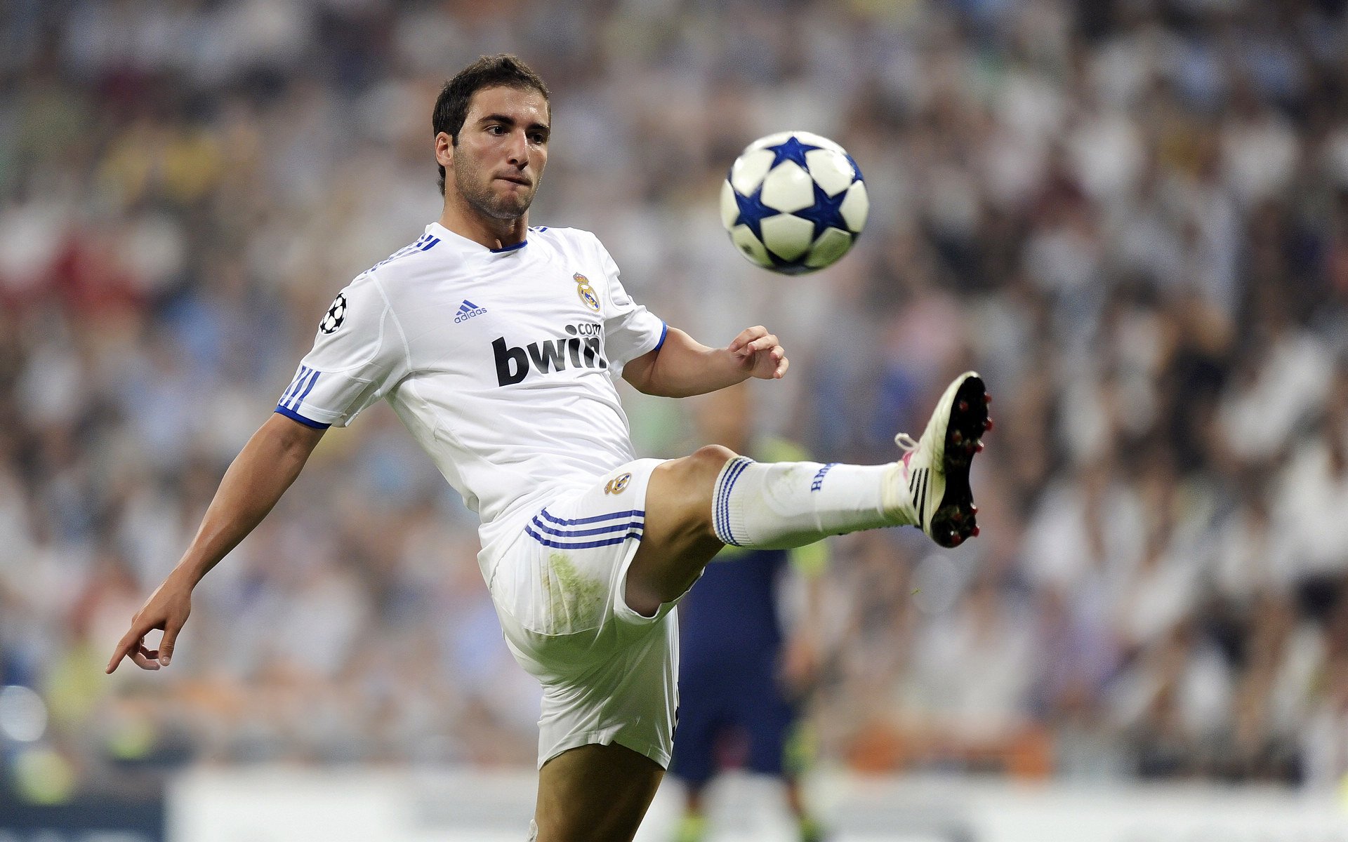 范戴克爆发,那不勒斯战术革命如何拿下加拿大新星