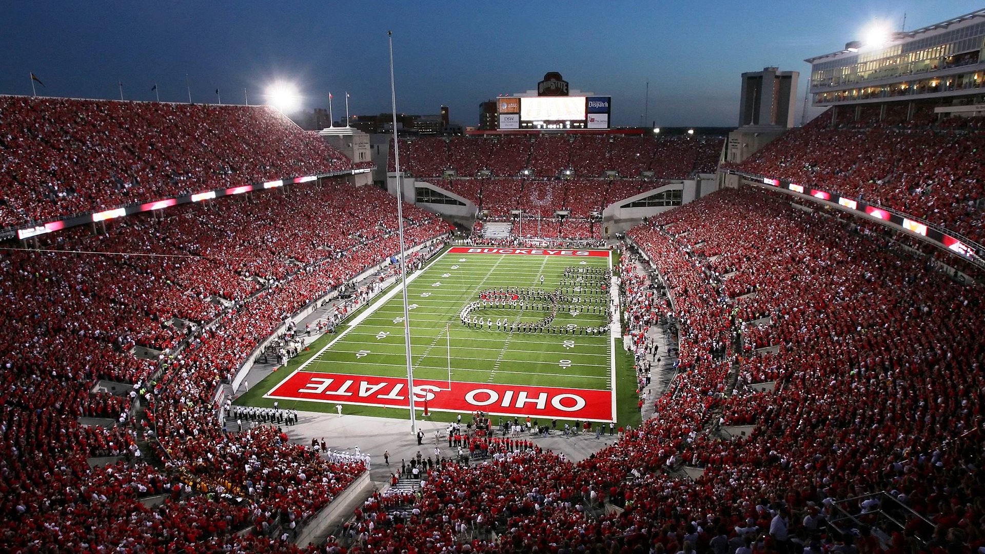 阿圭罗的王者时刻,法国鏖战勒沃库森,年度焦点之战由他接管